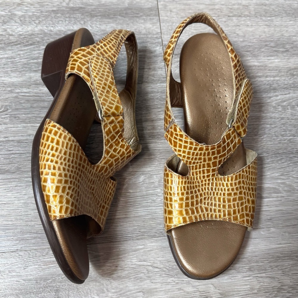 SAS Tripad Comfort Womens Slingback Gold Tan Croc Print Open Toe Sandals Size 7